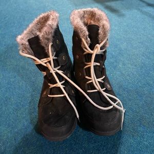 Sorel winter boots size 9